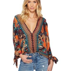 Free People Size S Boho Catch me if you can Top Tie Slvs Buttons